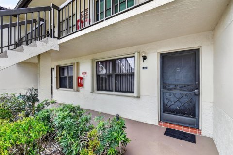 Copropriété à louer à Lake Worth, Floride: 2 chambres, 97.45 m2 № 2390090 - photo 3