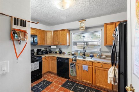 House in Deltona, Florida 3 bedrooms, 140.1 sq.m. № 1568838 - photo 10