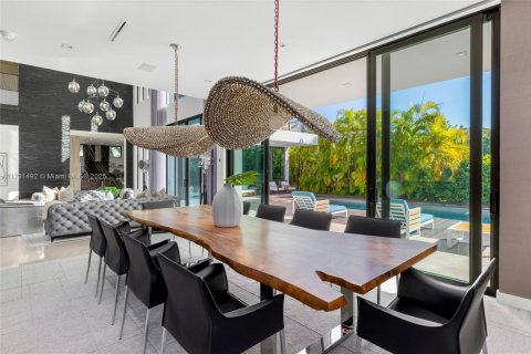 Casa en venta en North Miami Beach, Florida, 6 dormitorios, 490.34 m2 № 1487053 - foto 12