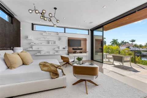 Casa en venta en North Miami Beach, Florida, 6 dormitorios, 490.34 m2 № 1487053 - foto 25