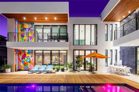 Casa en venta en North Miami Beach, Florida, 6 dormitorios, 490.34 m2 № 1487053 - foto 6