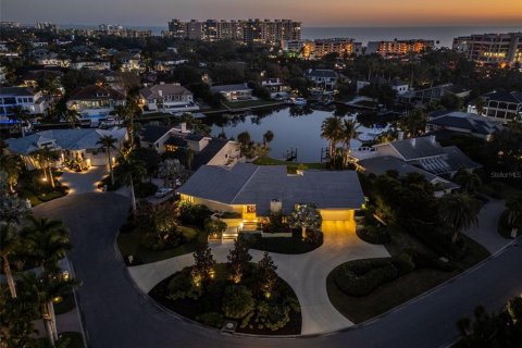 House in Longboat Key, Florida 4 bedrooms, 391.03 sq.m. № 2093234 - photo 2