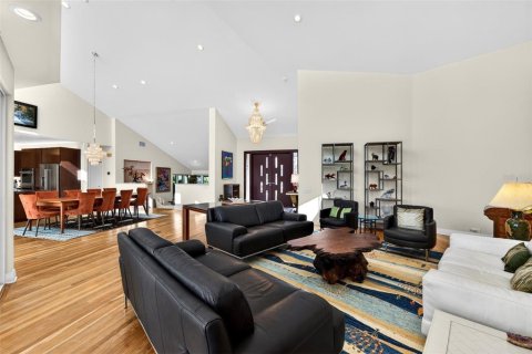 House in Longboat Key, Florida 4 bedrooms, 391.03 sq.m. № 2093234 - photo 20