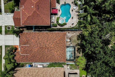 House in Land O' Lakes, Florida 3 bedrooms, 183.3 sq.m. № 1835673 - photo 2