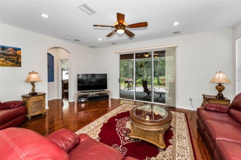 House in Land O' Lakes, Florida 3 bedrooms, 183.3 sq.m. № 1835673 - photo 13