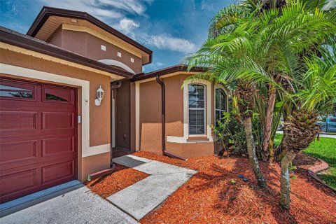 House in Land O' Lakes, Florida 3 bedrooms, 183.3 sq.m. № 1835673 - photo 6