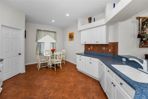 House in Land O' Lakes, Florida 3 bedrooms, 183.3 sq.m. № 1835673 - photo 19