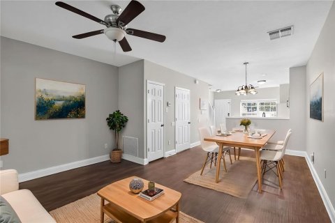 Adosado en venta en Lake Mary, Florida, 2 dormitorios, 101.73 m2 № 2220371 - foto 10