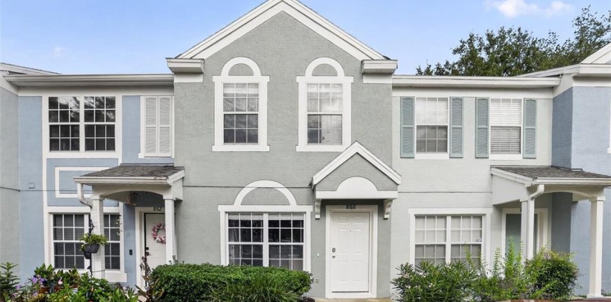 Adosado en Lake Mary, Florida 2 dormitorios, 101.73 m2 № 2220371