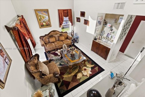 House in Pembroke Pines, Florida 4 bedrooms, 235.04 sq.m. № 2049032 - photo 18