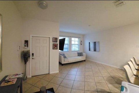Townhouse in Wesley Chapel, Florida 3 bedrooms, 165.09 sq.m. № 2119188 - photo 9