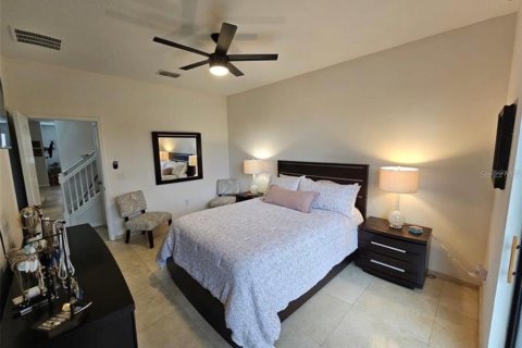 Townhouse in Wesley Chapel, Florida 3 bedrooms, 165.09 sq.m. № 2119188 - photo 14
