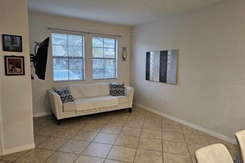 Townhouse in Wesley Chapel, Florida 3 bedrooms, 165.09 sq.m. № 2119188 - photo 11