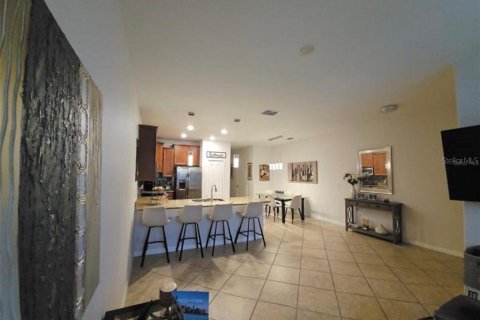Townhouse in Wesley Chapel, Florida 3 bedrooms, 165.09 sq.m. № 2119188 - photo 6