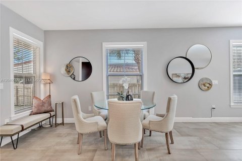 Villa ou maison à louer à Fort Lauderdale, Floride: 4 chambres, 248.98 m2 № 2087883 - photo 7