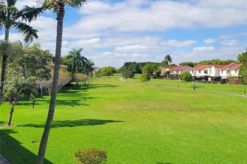 Apartment in Miami, Florida 3 bedrooms, 134.24 sq.m. № 2000942 - photo 7