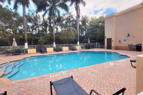 Apartment in Miami, Florida 3 bedrooms, 134.24 sq.m. № 2000942 - photo 20