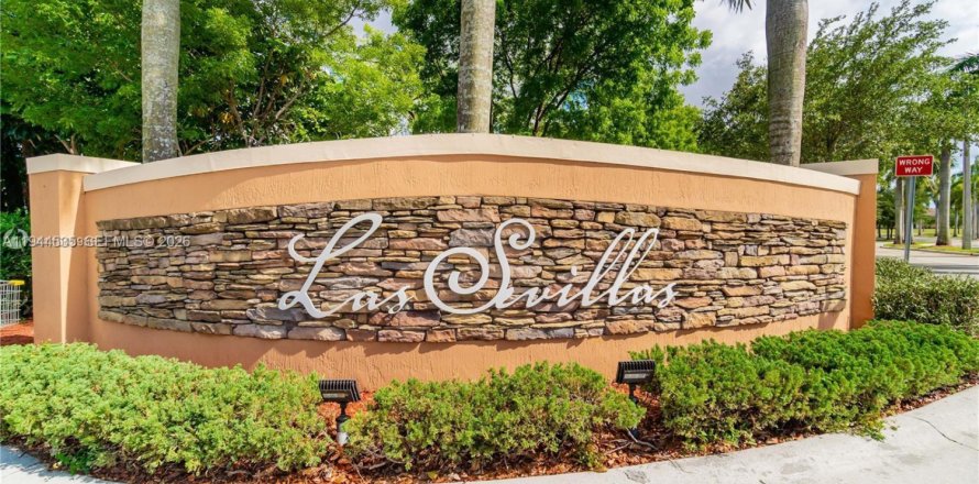 Apartment in Miami, Florida 3 bedrooms, 134.24 sq.m. № 2000942