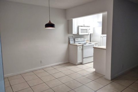 Купить кондоминиум в Халландейл-Бич, Флорида 3 комнаты, 61.13м2, № 2083163 - фото 6