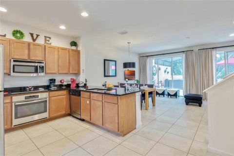 Townhouse in Kissimmee, Florida 3 bedrooms, 136.94 sq.m. № 2305169 - photo 15