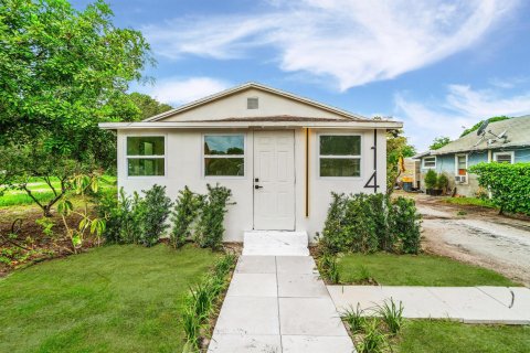 House in Delray Beach, Florida 2 bedrooms, 69.49 sq.m. № 2391783 - photo 3