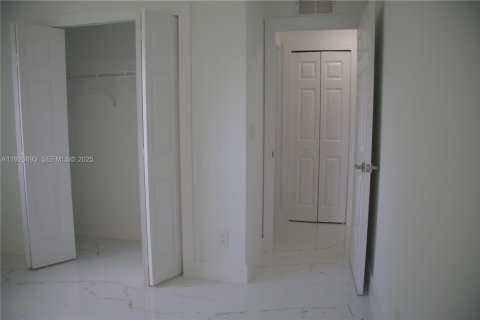 Villa ou maison à louer à Cape Coral, Floride: 3 chambres № 1985913 - photo 10