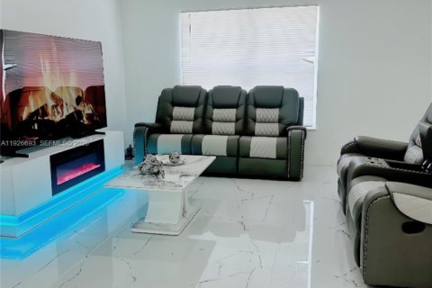 Villa ou maison à louer à Cape Coral, Floride: 3 chambres № 1985913 - photo 21