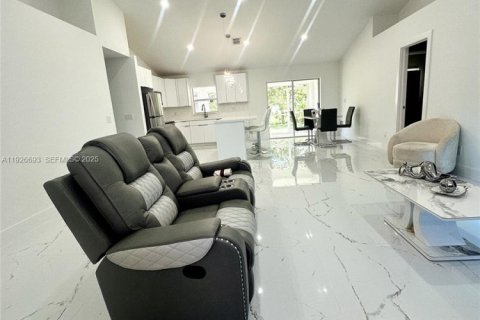 Villa ou maison à louer à Cape Coral, Floride: 3 chambres № 1985913 - photo 26