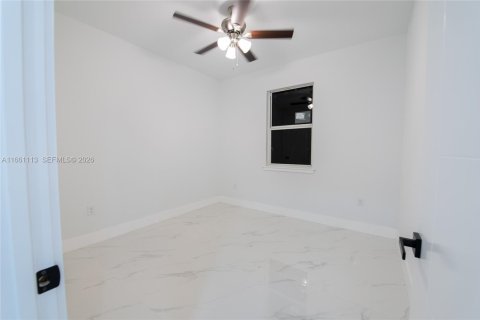 Casa en venta en Cape Coral, Florida, 4 dormitorios, 272.02 m2 № 2269727 - foto 30
