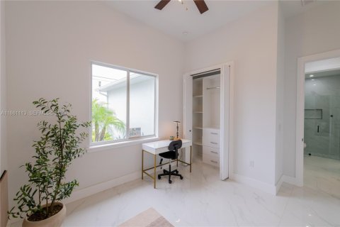 Casa en venta en Cape Coral, Florida, 4 dormitorios, 272.02 m2 № 2269727 - foto 25