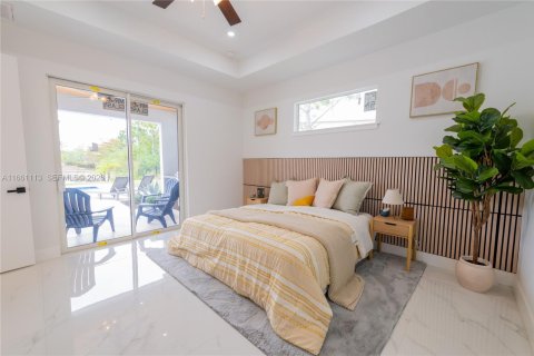 Casa en venta en Cape Coral, Florida, 4 dormitorios, 272.02 m2 № 2269727 - foto 18