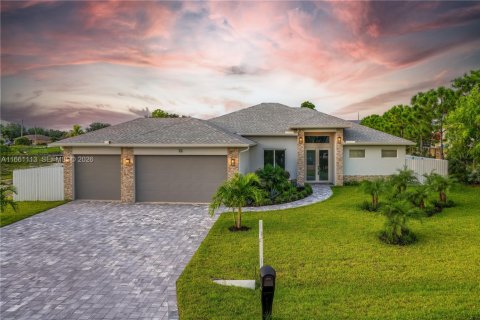 Villa ou maison à Cape Coral, Floride 4 chambres, 272.02 m2 № 2269727