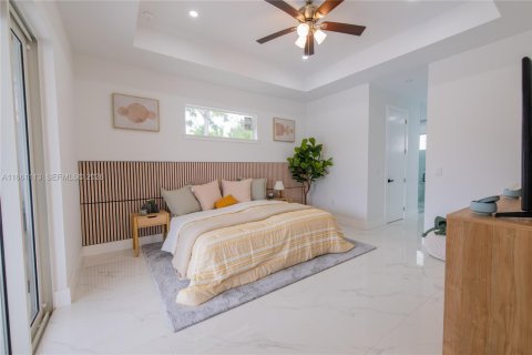 Casa en venta en Cape Coral, Florida, 4 dormitorios, 272.02 m2 № 2269727 - foto 17