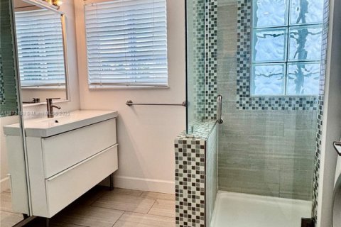 Снять в аренду кондоминиум в Майами-Бич, Флорида 2 спальни, 74.32м2, № 1897860 - фото 6