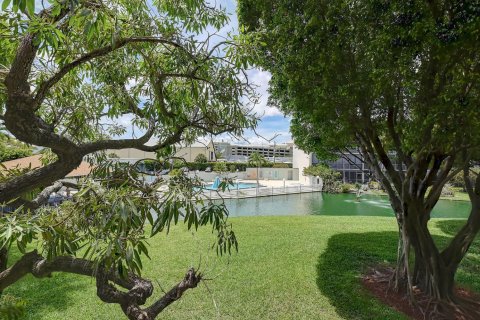 Condo in Lantana, Florida, 2 bedrooms № 2262107 - photo 23