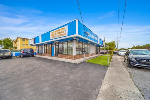 Купить коммерческую недвижимость в Хайалиа, Флорида № 1984934 - фото 3