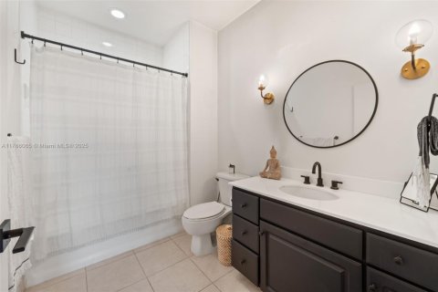 Copropriété à vendre à Miami, Floride: 2 chambres, 119.66 m2 № 1867674 - photo 18