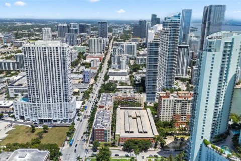 Copropriété à vendre à Miami, Floride: 2 chambres, 119.66 m2 № 1867674 - photo 21