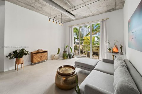 Copropriété à vendre à Miami, Floride: 2 chambres, 119.66 m2 № 1867674 - photo 4