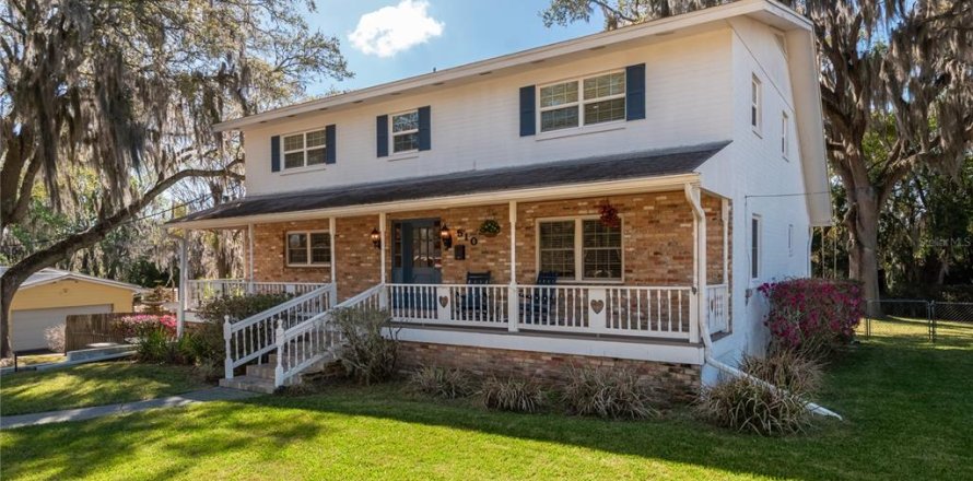 Casa en Ocala, Florida 3 dormitorios, 261.24 m2 № 2134660