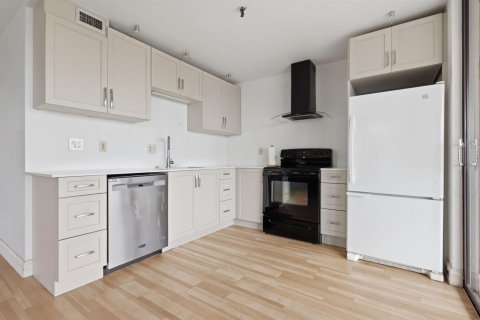 Condo in Miami, Florida, 2 bedrooms  № 2182373