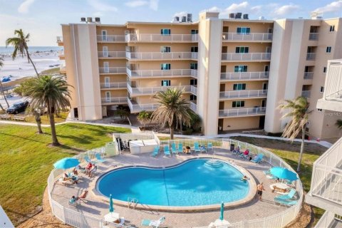 Condo in Sarasota, Florida, 1 bedroom  № 2391019 - photo 21