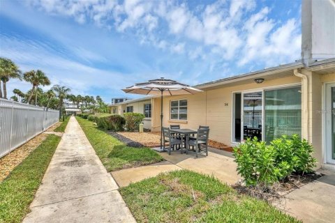 Condo in Sarasota, Florida, 1 bedroom  № 2391019 - photo 15