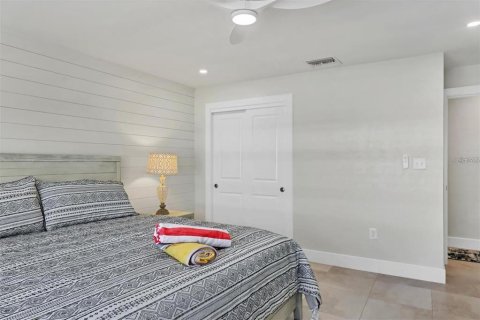 Condo in Sarasota, Florida, 1 bedroom  № 2391019 - photo 13