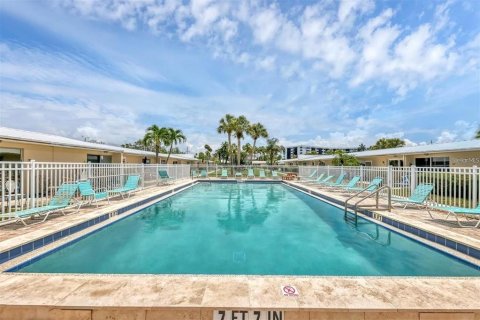 Condo in Sarasota, Florida, 1 bedroom  № 2391019 - photo 19