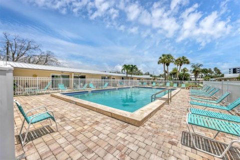 Condo in Sarasota, Florida, 1 bedroom  № 2391019 - photo 18