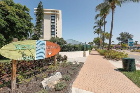 Condo in Sarasota, Florida, 1 bedroom  № 2391019 - photo 25