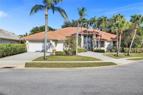 House in Boca Raton, Florida 3 bedrooms, 315.03 sq.m. № 1473912 - photo 1