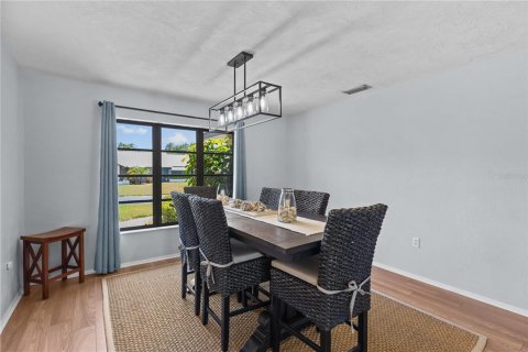 House in Venice, Florida 3 bedrooms, 240.52 sq.m. № 2308938 - photo 9