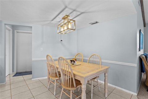House in Venice, Florida 3 bedrooms, 240.52 sq.m. № 2308938 - photo 12